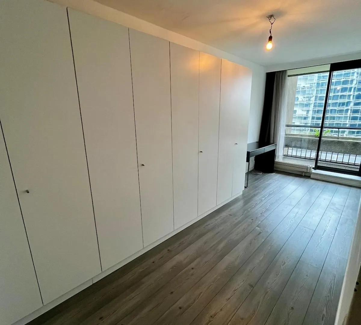 Big Apartment With Parking In Antwerp