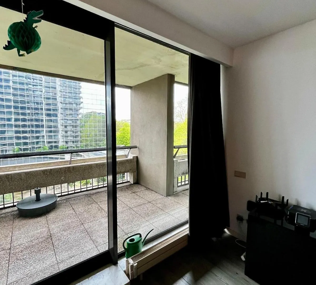 Big Apartment With Parking In Antwerp